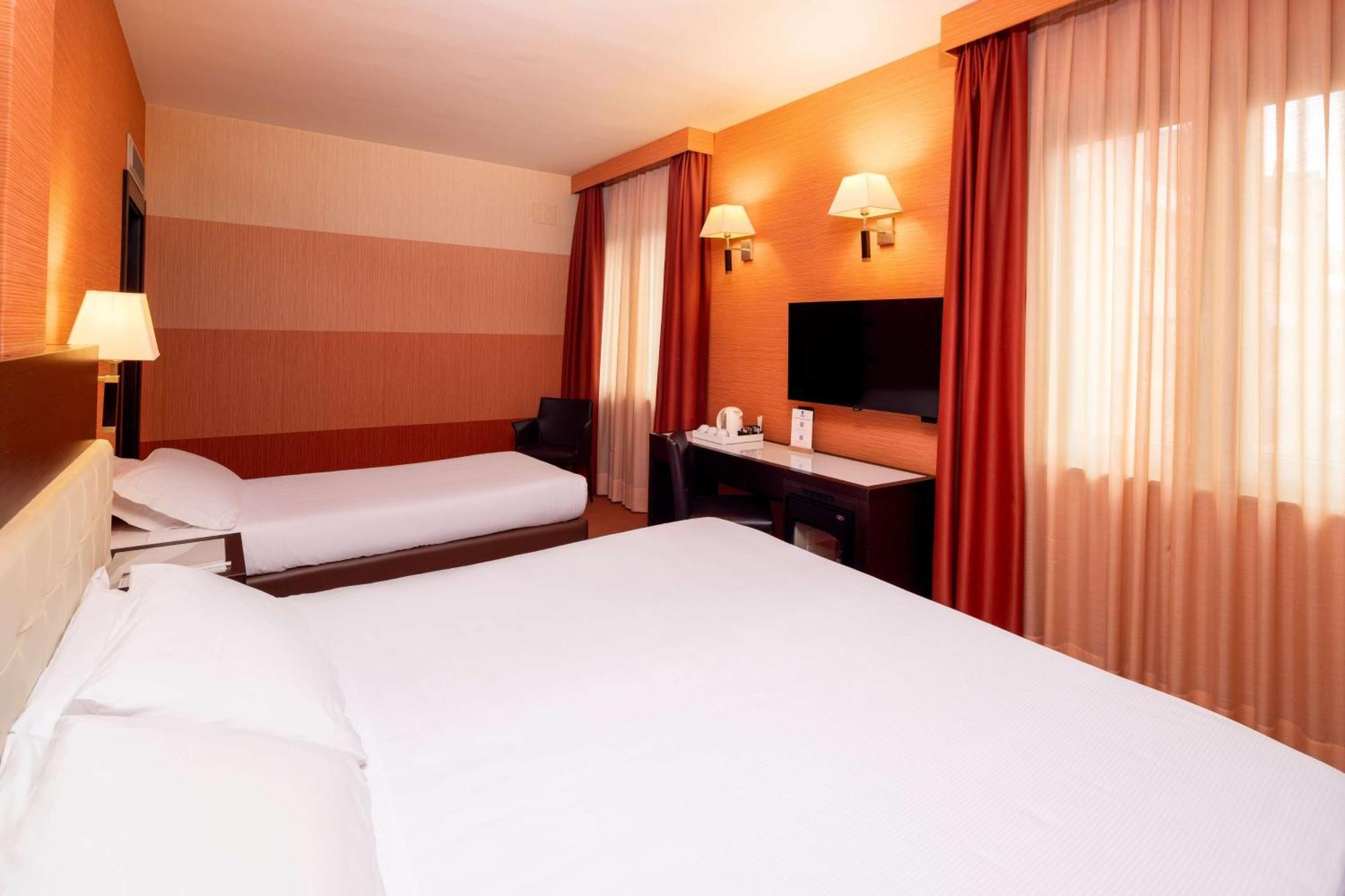 Best Western Gorizia Palace ภายนอก รูปภาพ