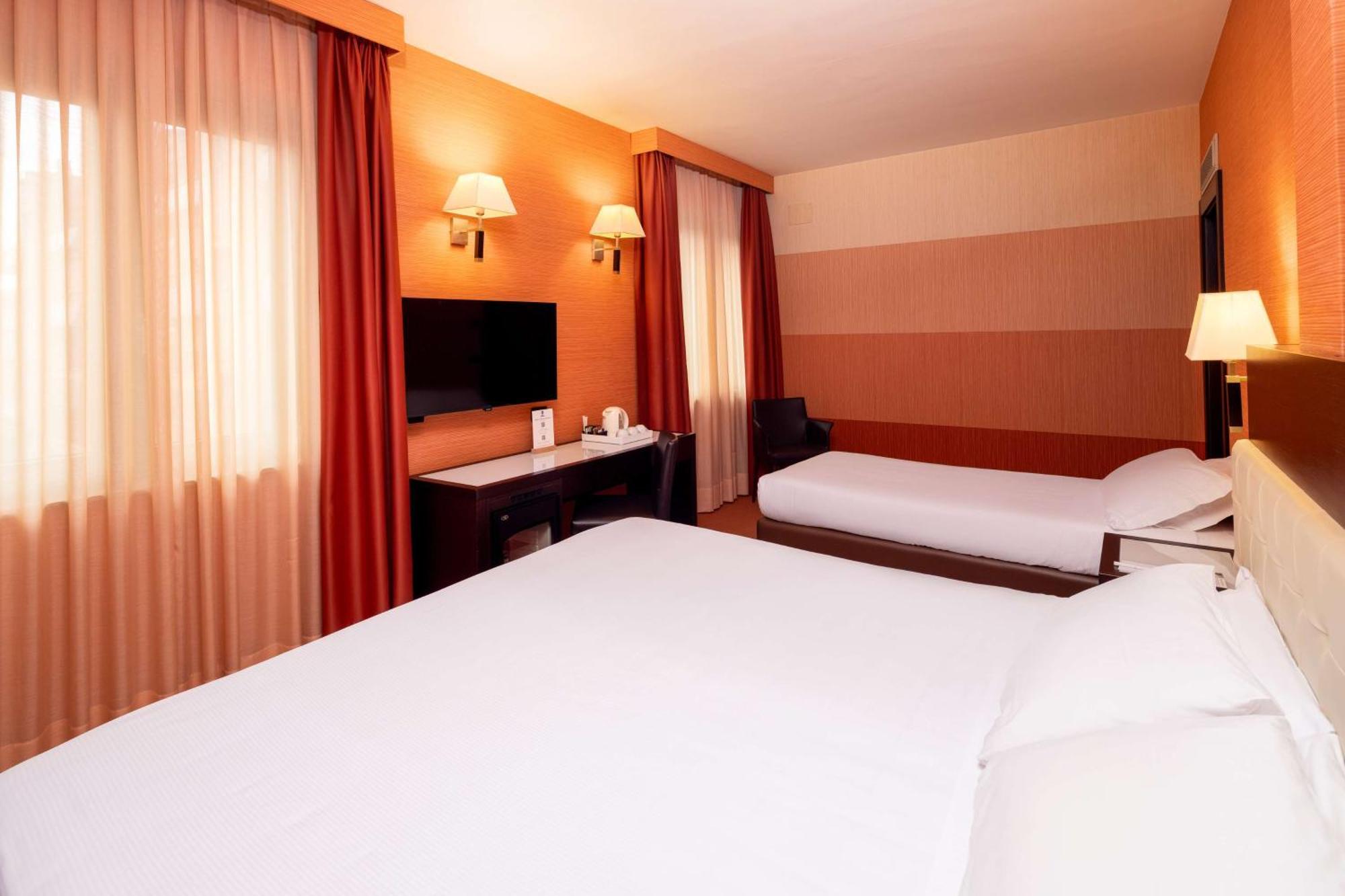 Best Western Gorizia Palace ภายนอก รูปภาพ