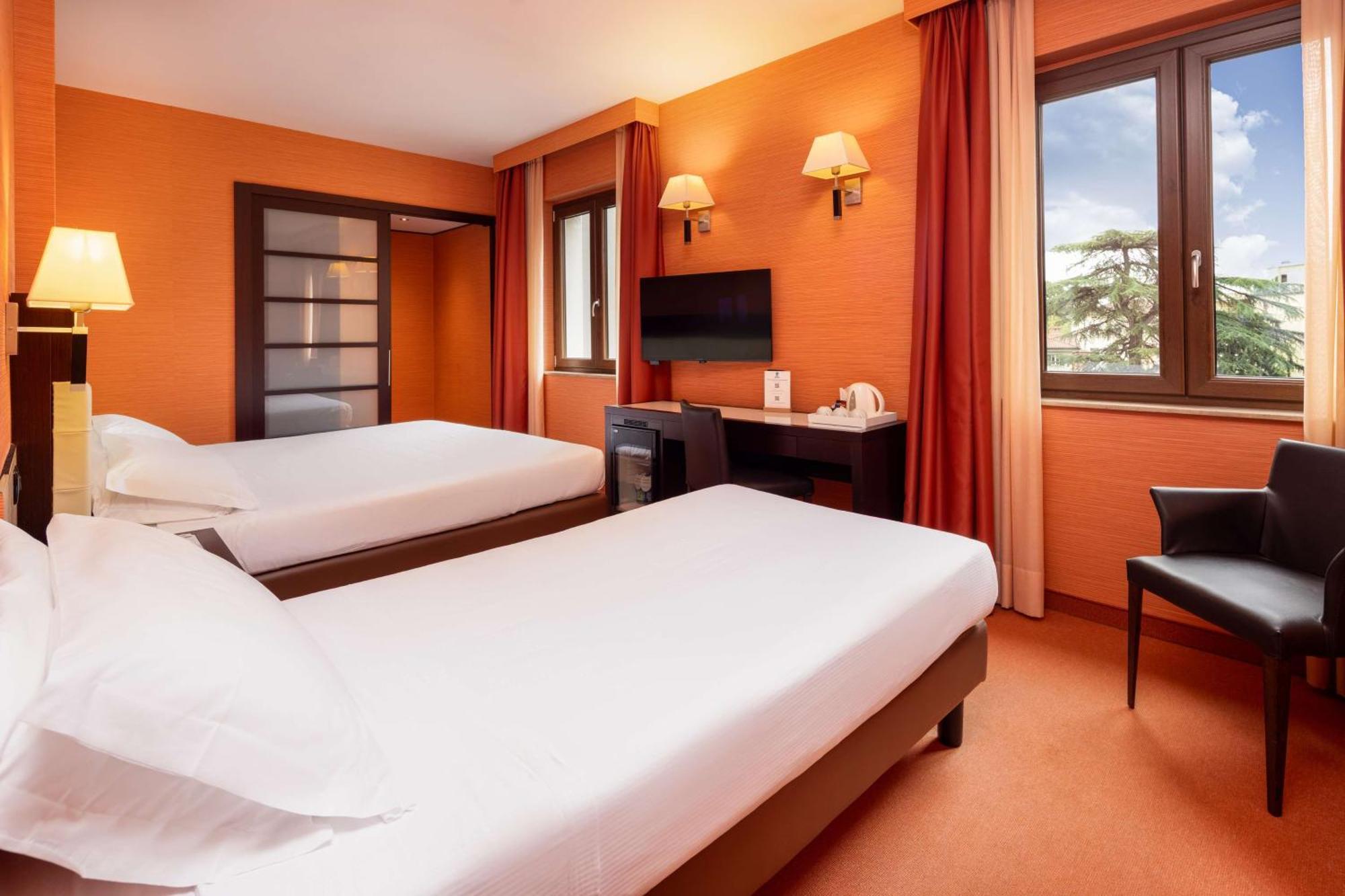 Best Western Gorizia Palace ภายนอก รูปภาพ