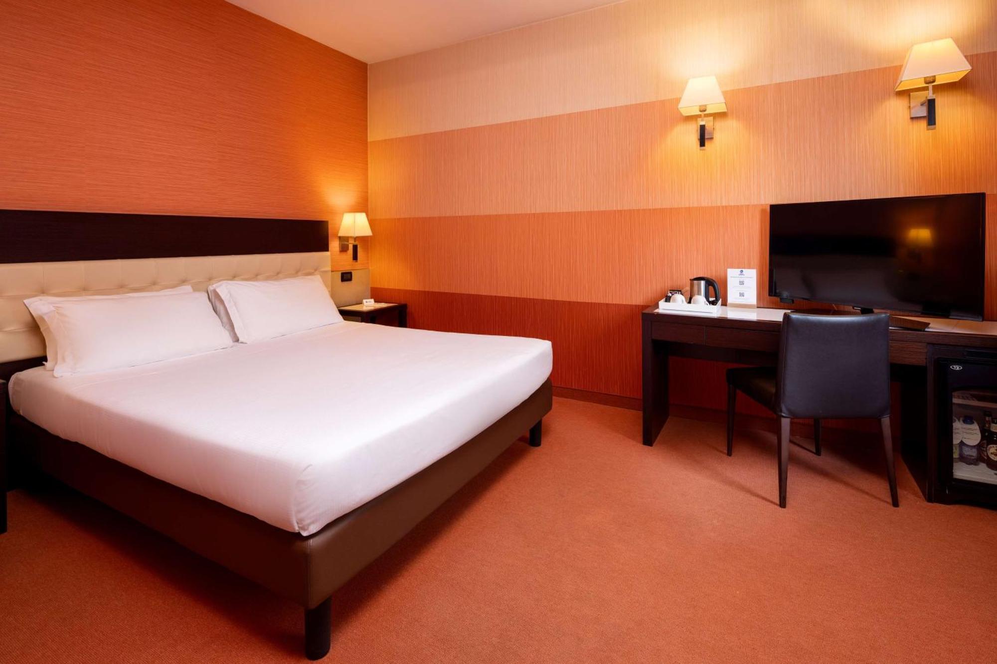 Best Western Gorizia Palace ภายนอก รูปภาพ