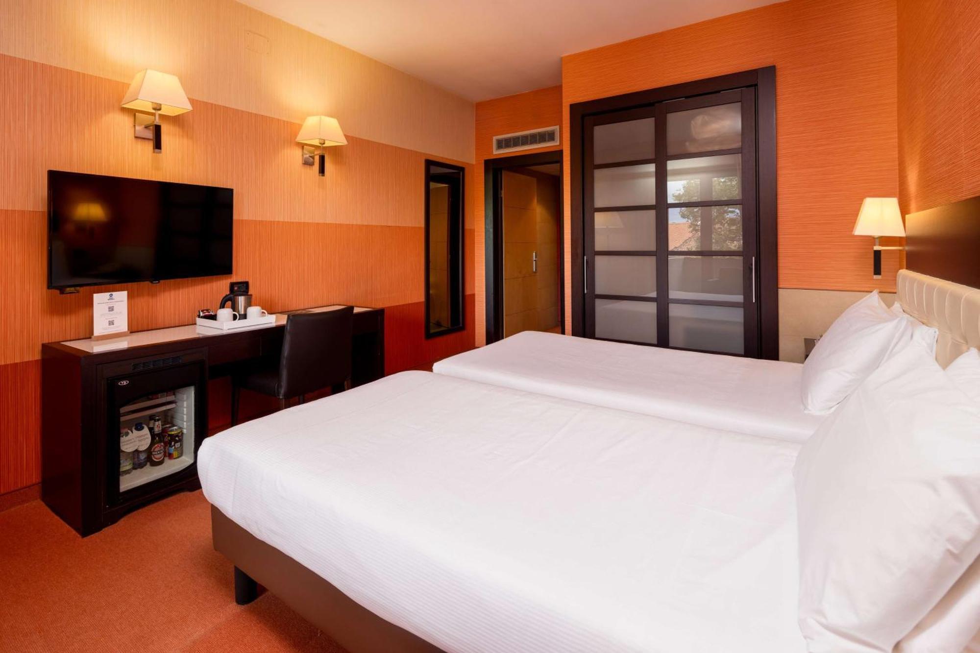Best Western Gorizia Palace ภายนอก รูปภาพ